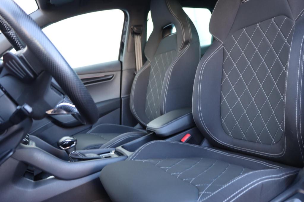 Skoda Karoq 1.5 tsi 150pk dsg7 sportline business | trekhaak | camera | car