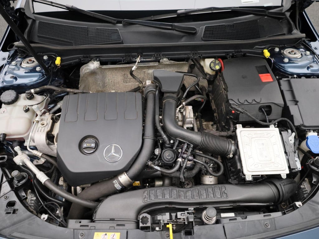 Mercedes-Benz A-Klasse 200 business solution plus | automaat | half leder |