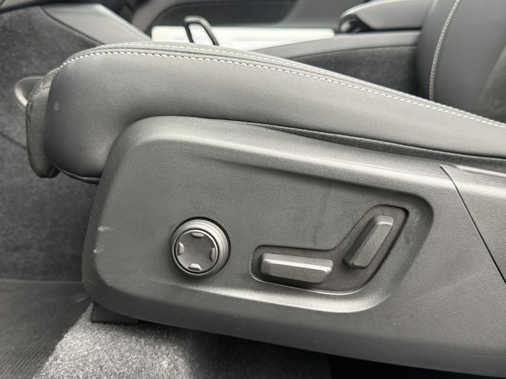 Volvo XC40 t5 262pk recharge ultra dark| full options !