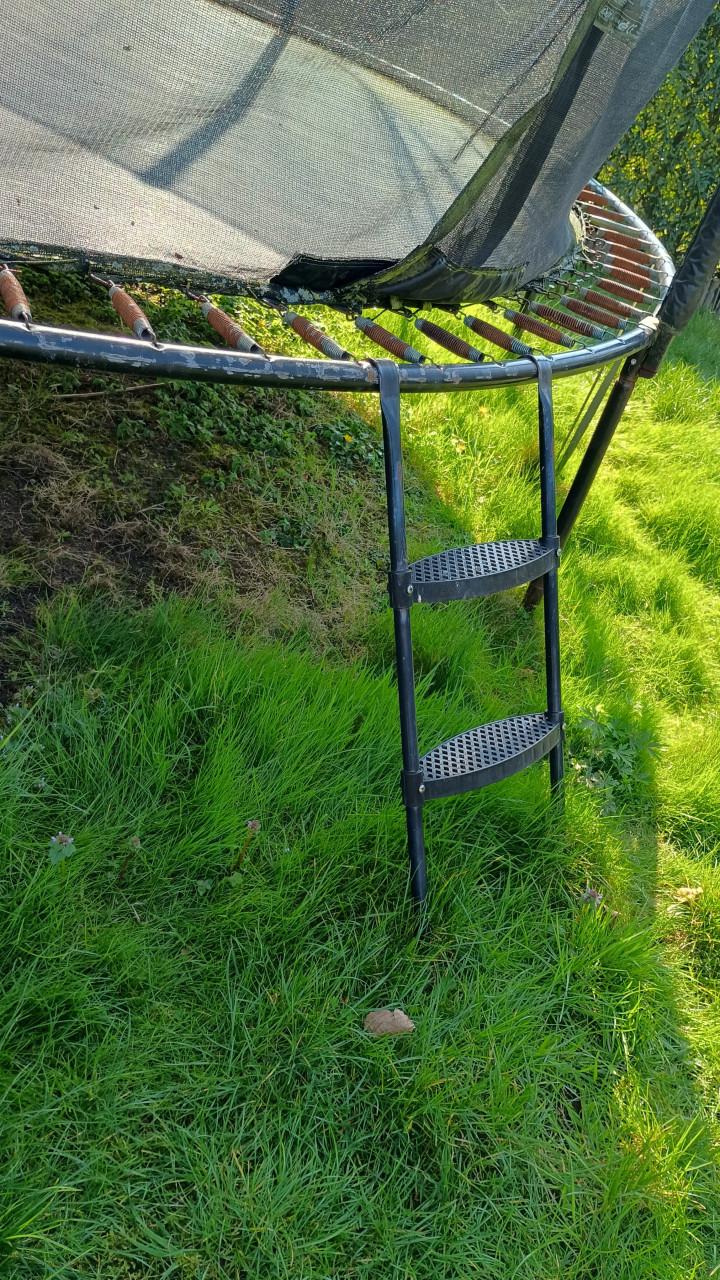 Grote Exit trampoline