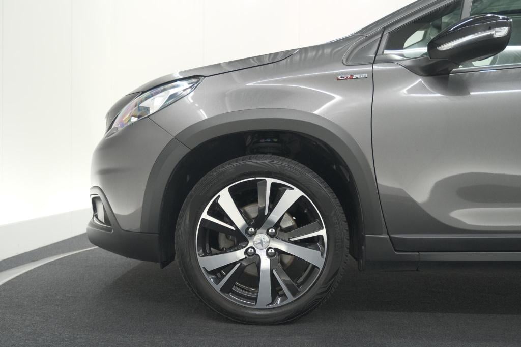 Peugeot 2008 puretech 110 eat6 gt line | trekhaak | panoramadak | apple car