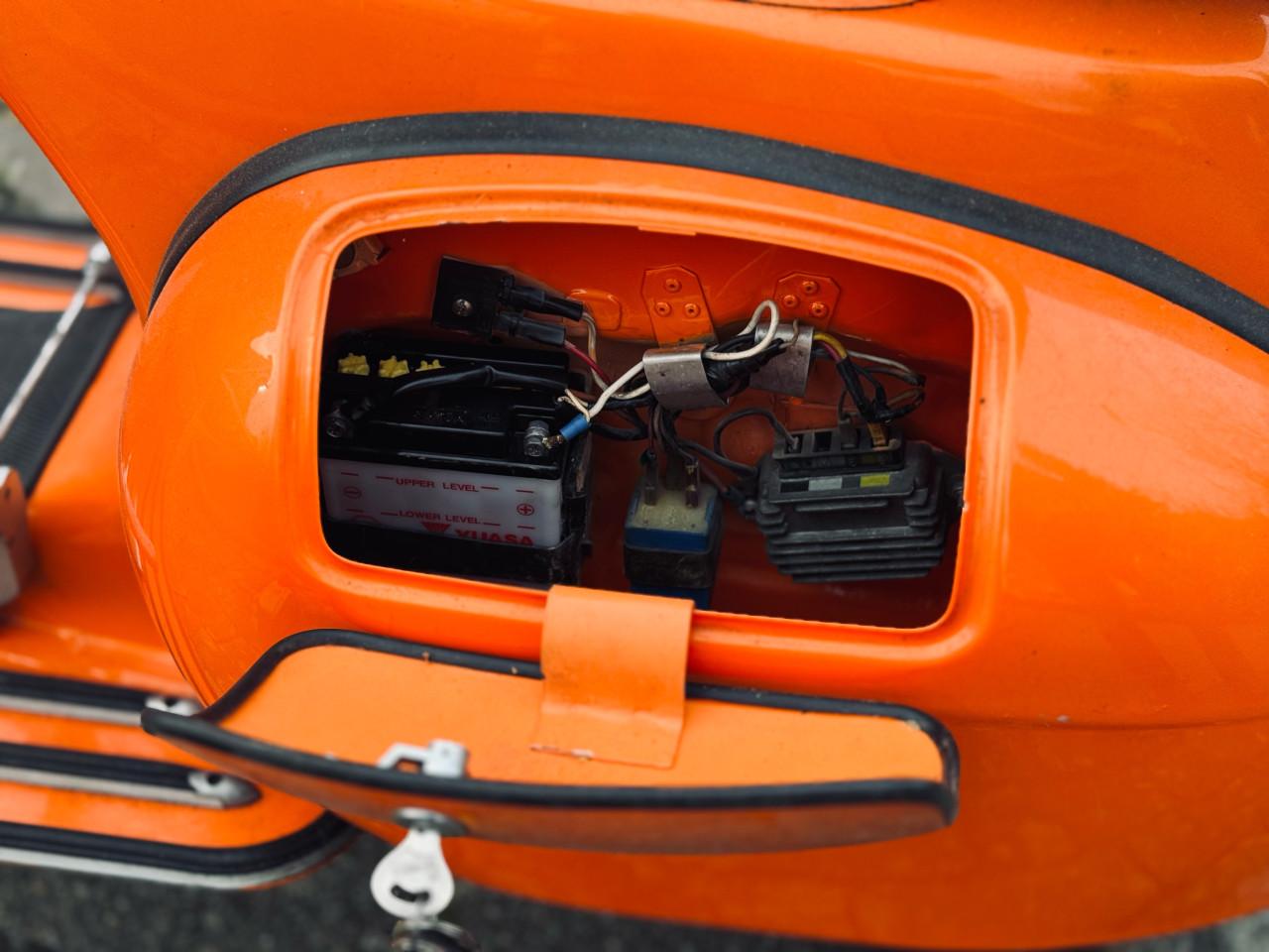 1985 Piaggio Vespa PX150 motorscooter - klassieker