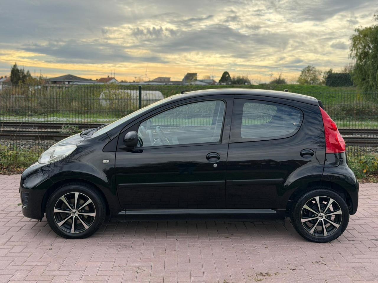 Peugeot 107 1.0-12V XS|NL AUTO | 140.000KM N.A.P | APK10/26