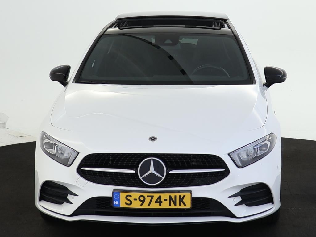 Mercedes-Benz A-Klasse 250 e premium plus | amg line | panoramadak | sfeerv