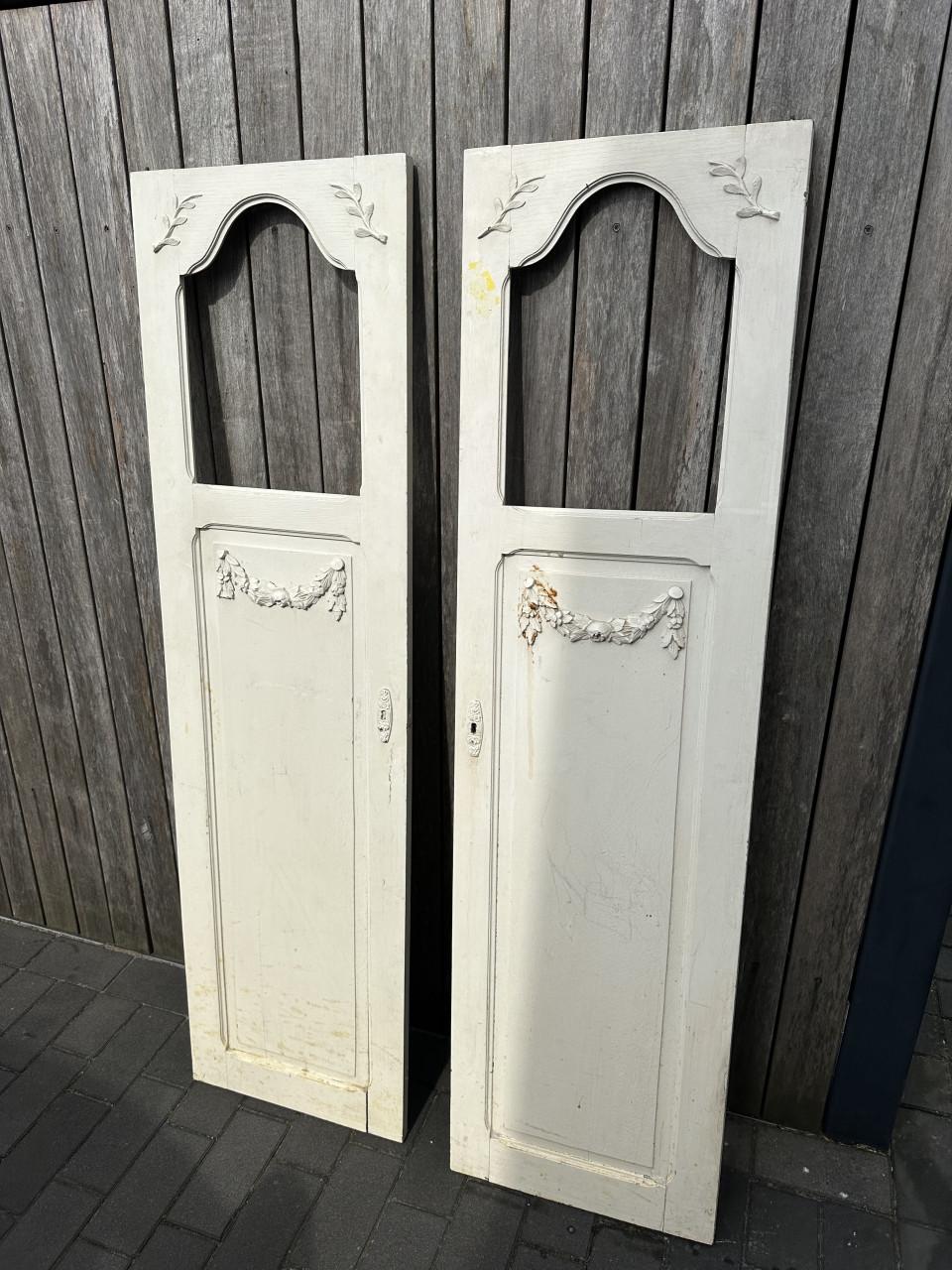 2 antieke kastdeurtjes