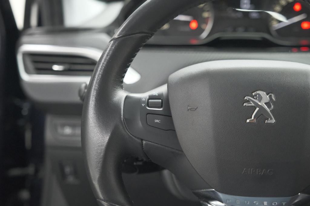 Peugeot 208 puretech 82 signature | apple carplay | parkeersensoren | navig