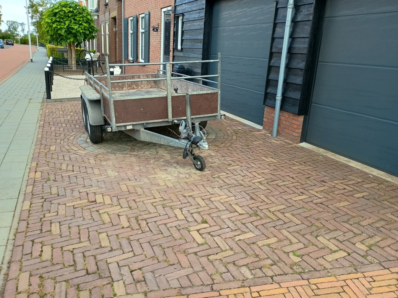 Te koop 2700KG bakwagen 305x150