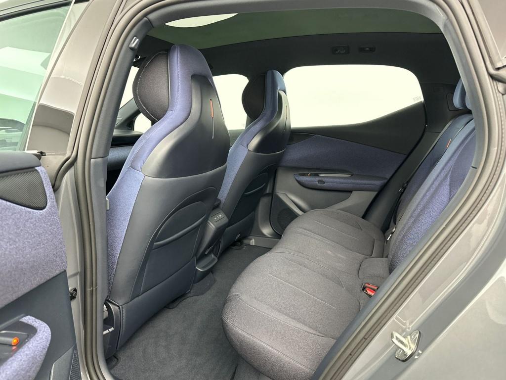Lynk & Co 02 core 66kwh 272pk| 1600kg trekg| pano|adap.cruise| carplay | ac