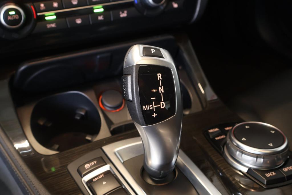 BMW 5 Serie 528i high executive dealer oh, carplay, pano, keyless, led, hea