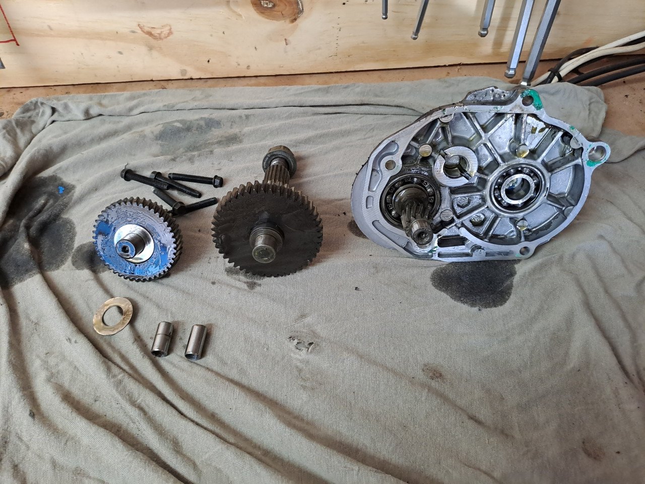Te koop bijna alle onderdelen peugeot vivacity