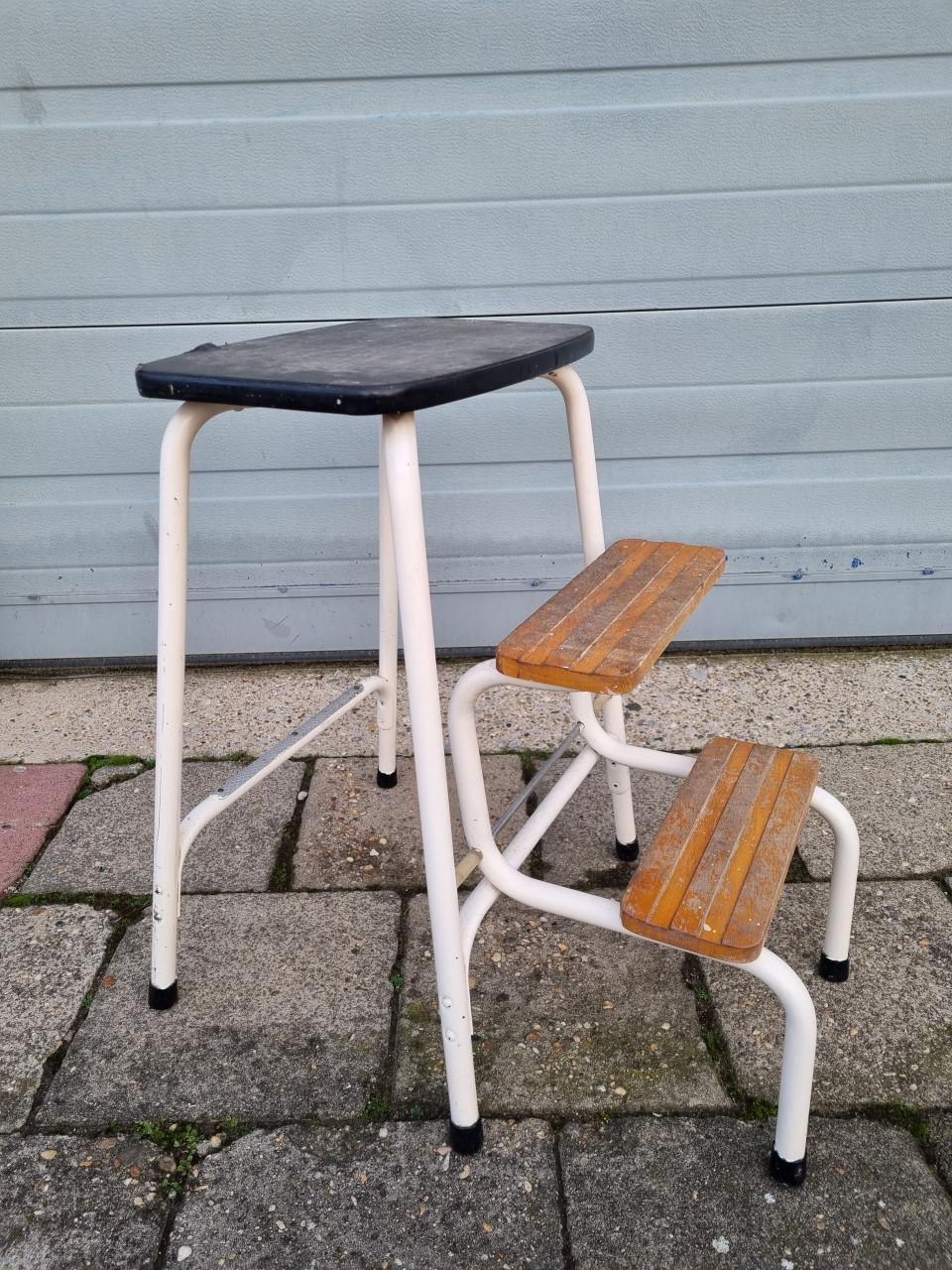 Vintage keukentrapje