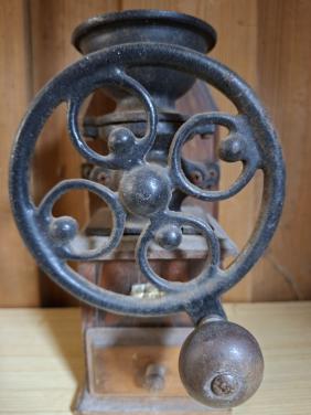 Vintage decoratieve koffiemolen