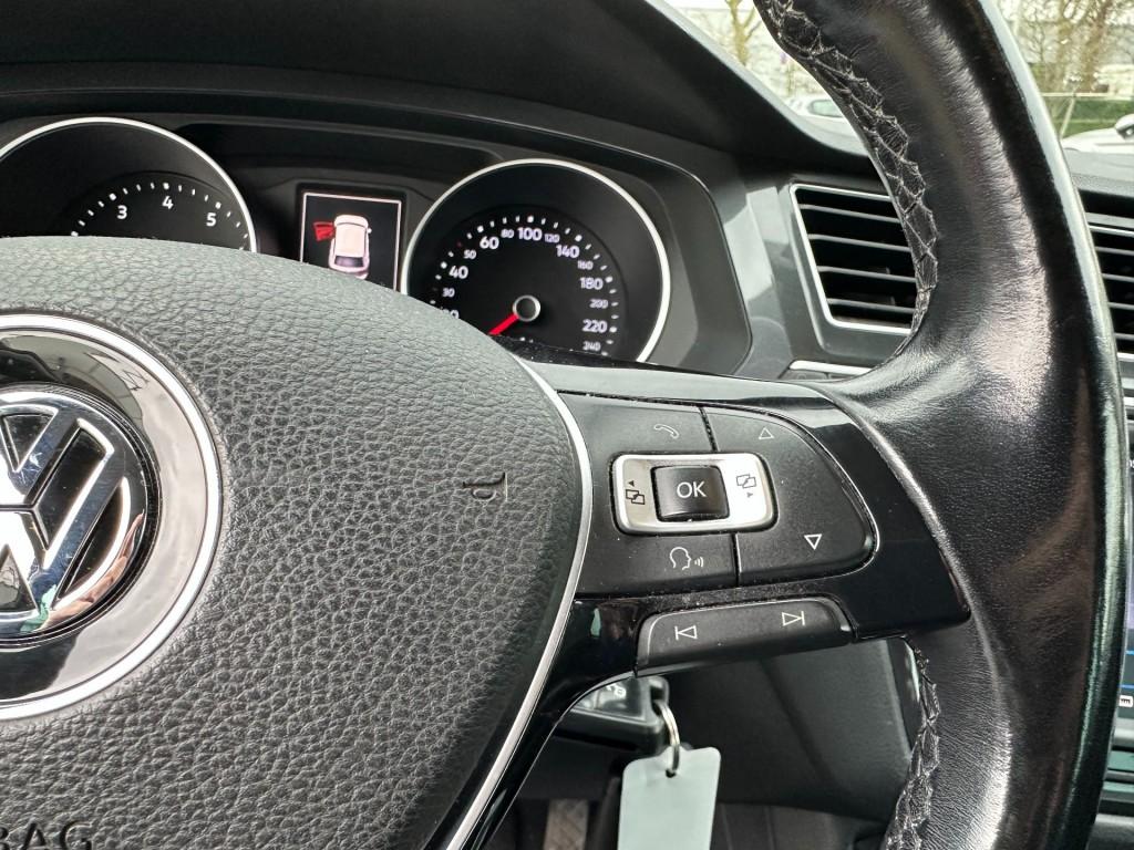 Volkswagen Tiguan 1.4 tsi comfortline wegklapbare trekhaak 1e eigenaar pdc