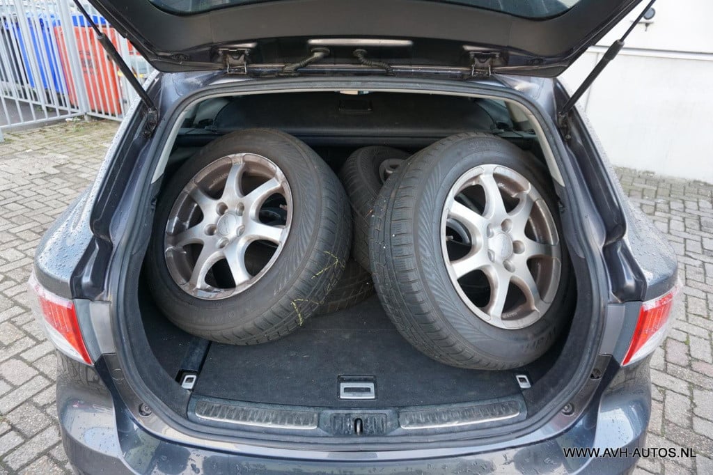 Toyota Avensis wagon 2.0 d-4d business