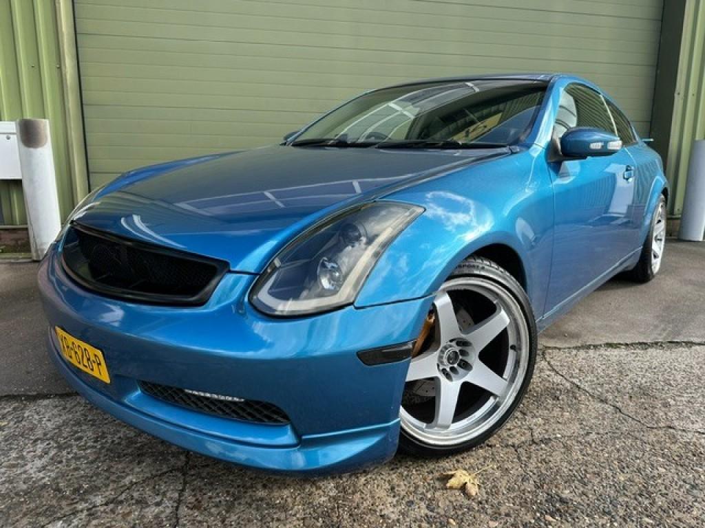 Nissan Skyline 350 gt coupe