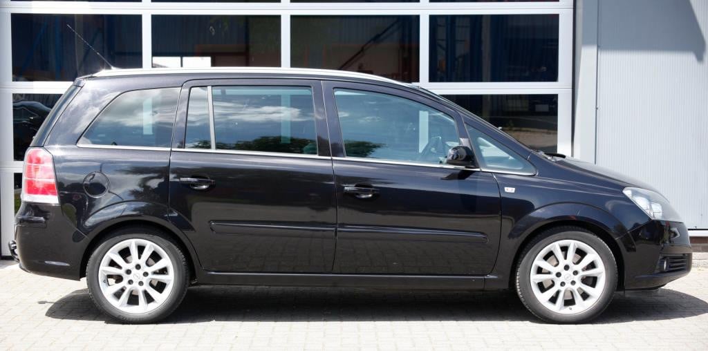 Opel Zafira 2.2 executive