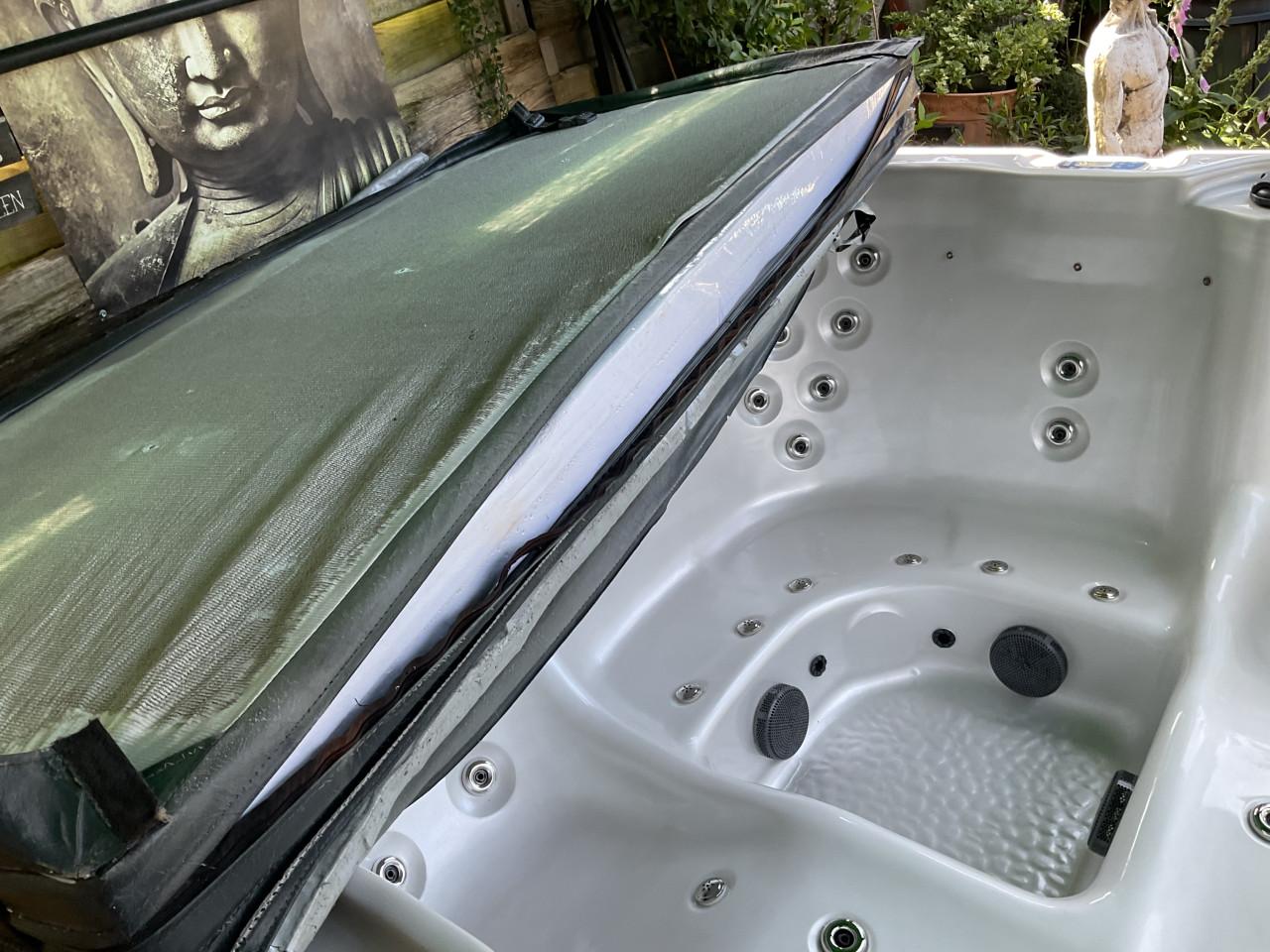 Jakuzzi