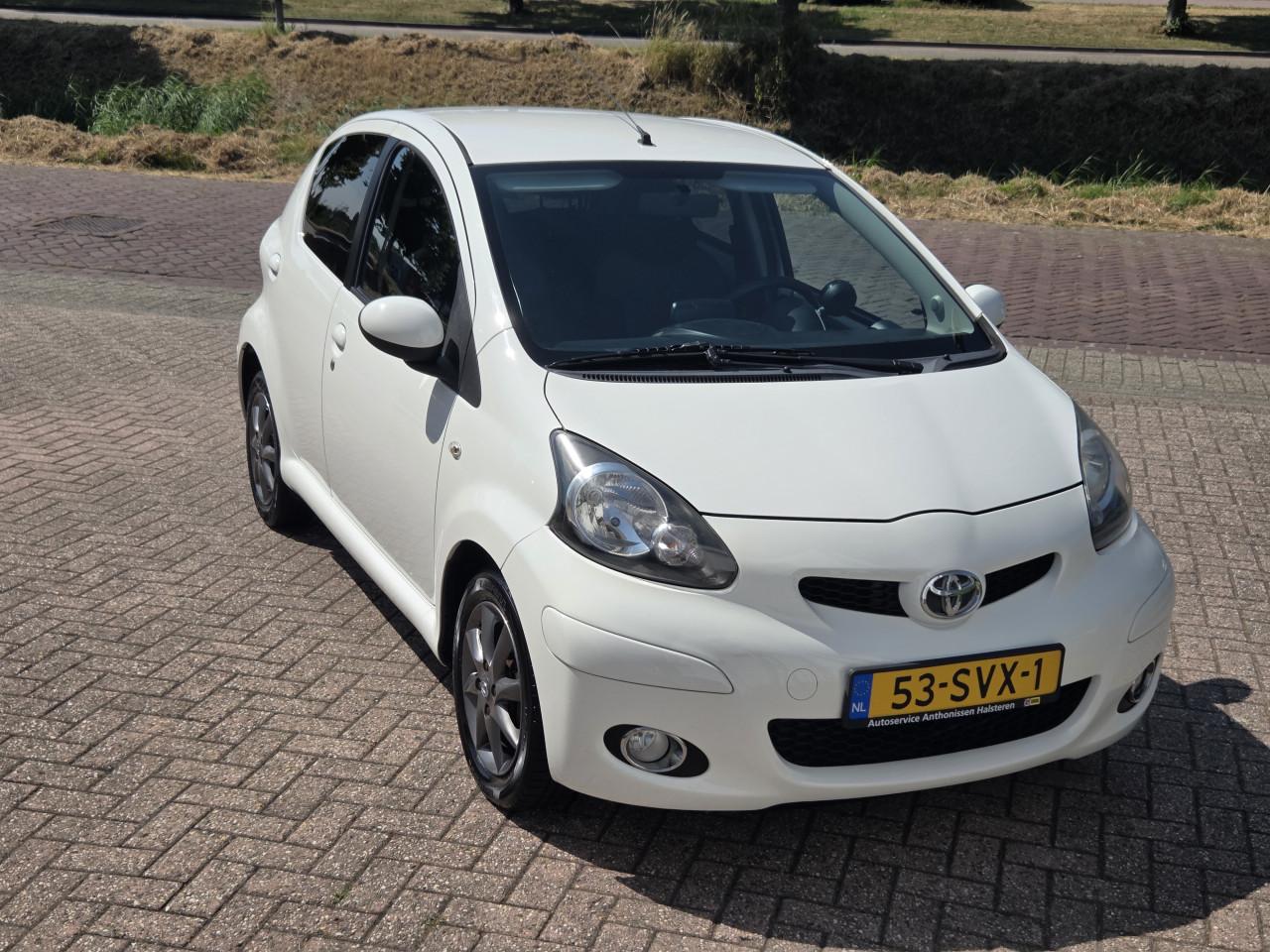 Toyota Aygo 5-Deurs uit 2011 | NAP | IZGST | Airco | Dealeronderhouden