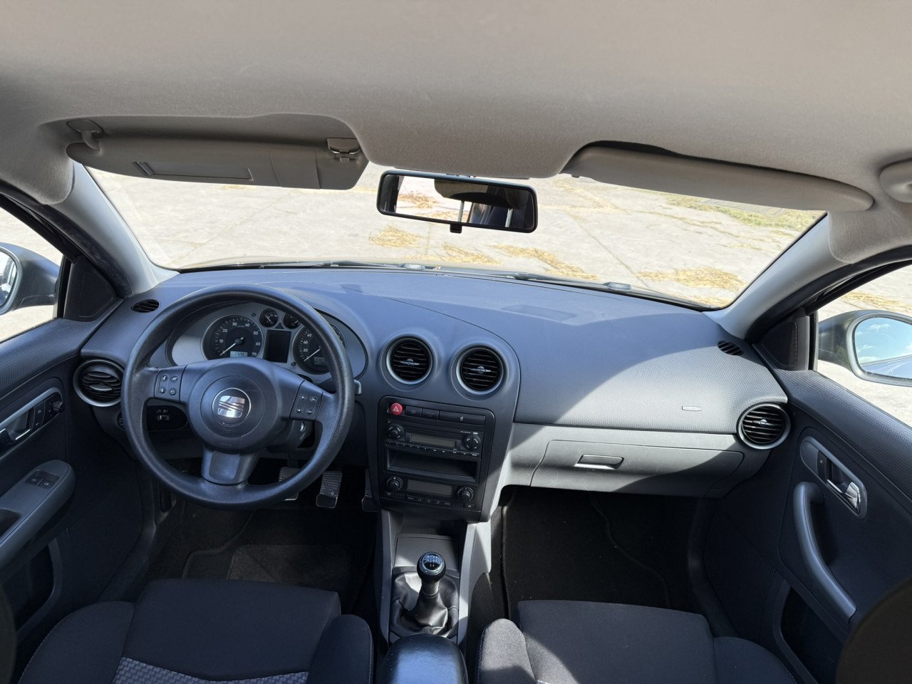 Seat Ibiza 1.6 77KW 5DRS 2007 Zwart - APK t/m 27 juli 2026