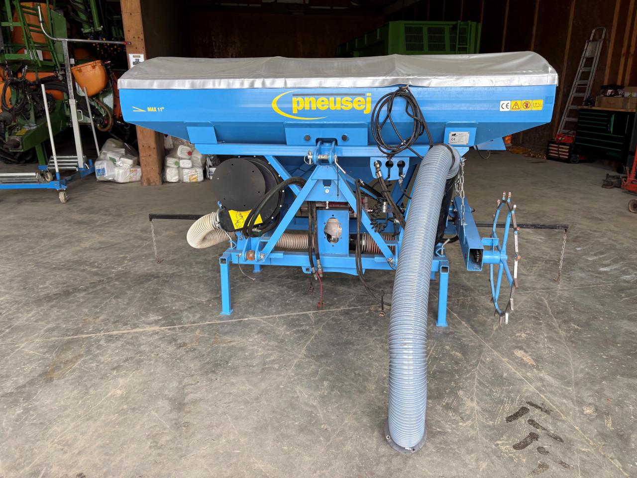 Hydraulische Front/Zaaitank Pneusej FT1