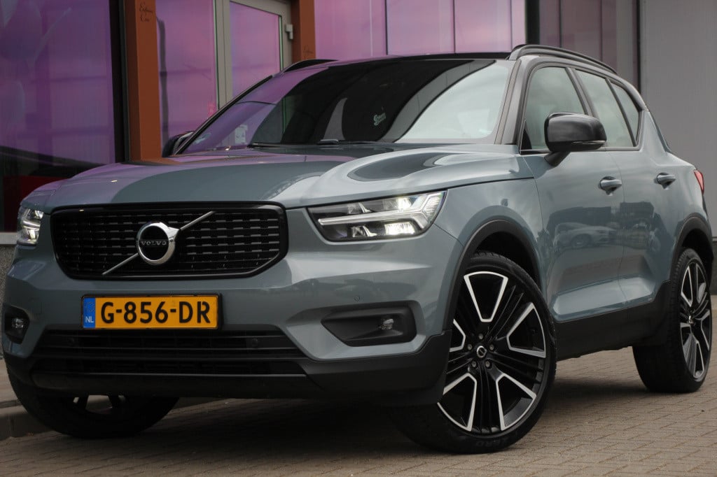 Volvo XC40 1.5 t3 r-design | elec. trekhaak | camera | half leder