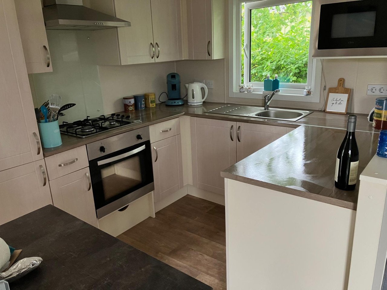 Te Huur; Chalet nabij strand Brouwersdam