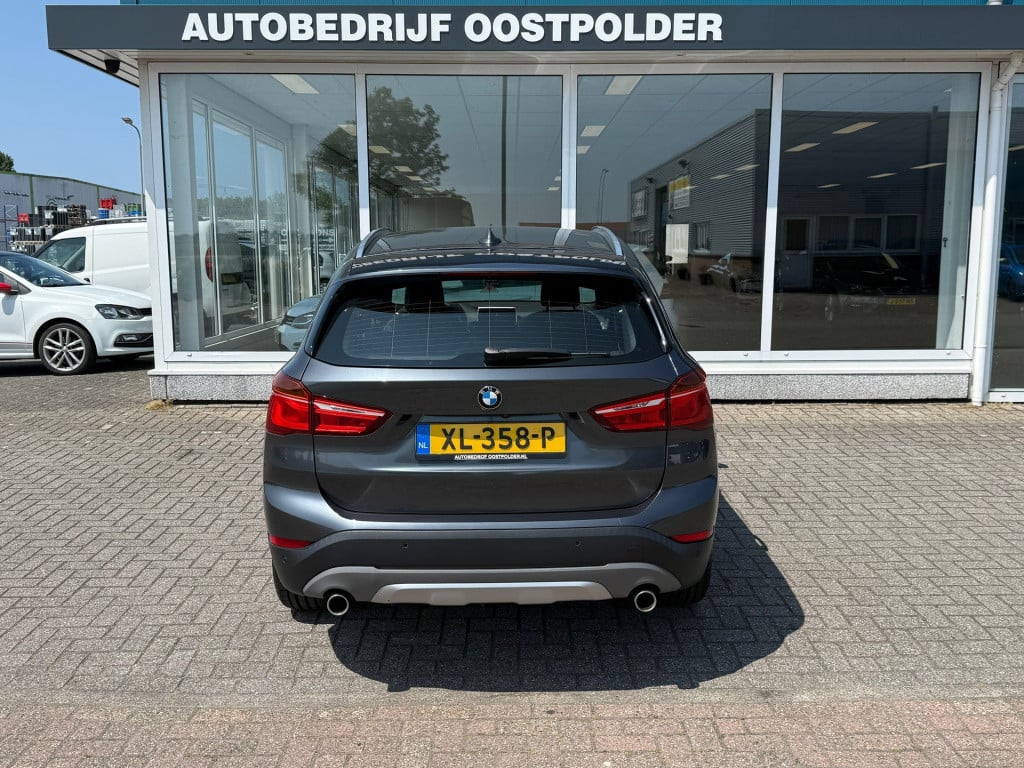 BMW X1 sdrive20i orange edition iii