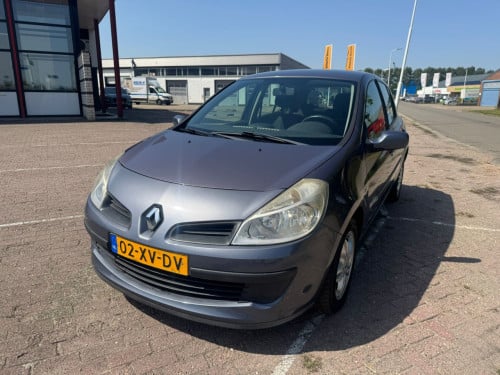 Renault clio bj 2008 1900 euro