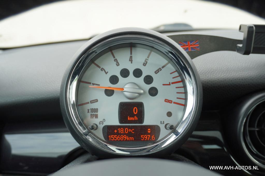 Mini 3-deurs 1.6 cooper chili, panoramadak!