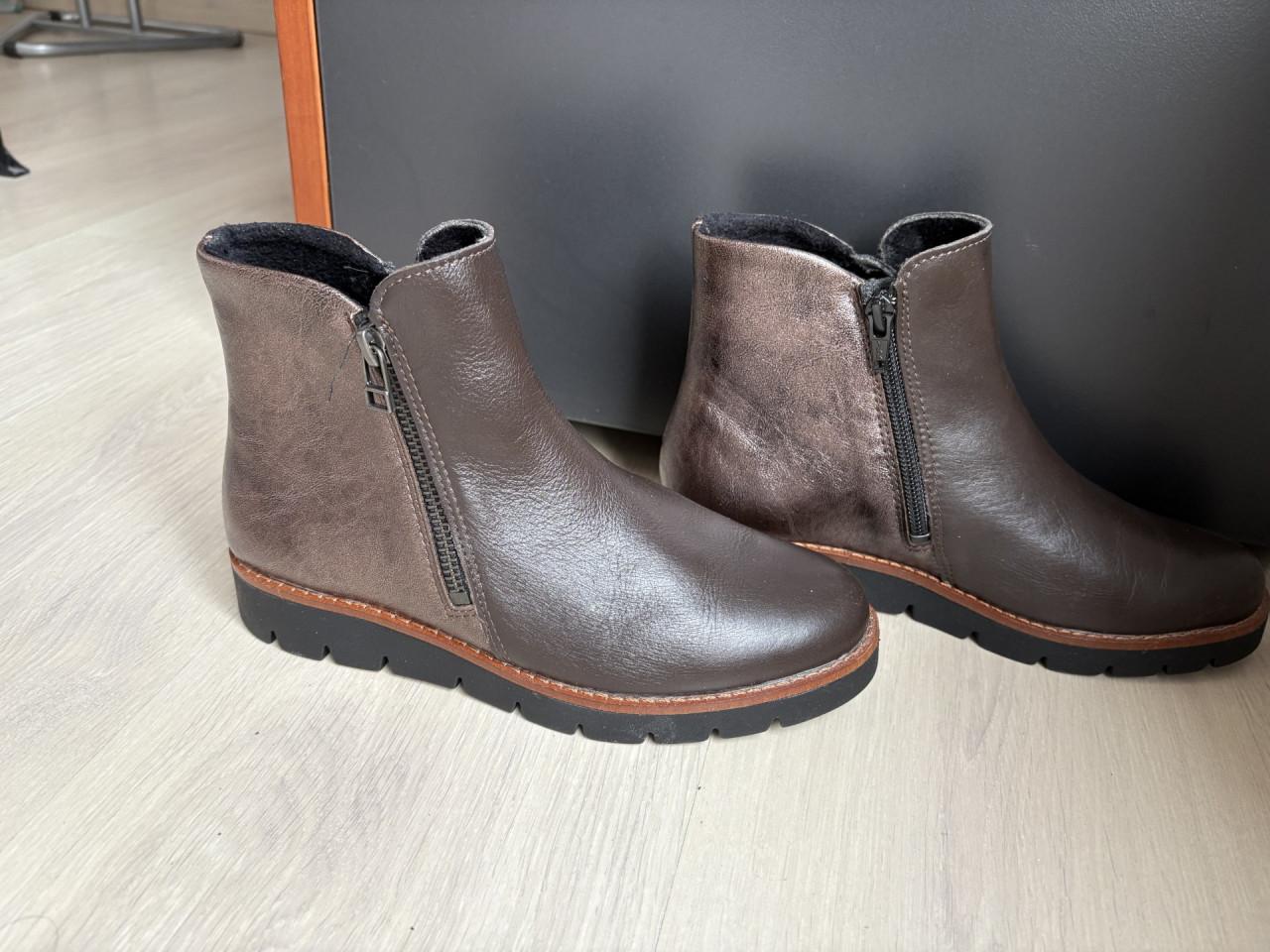 Enkellaarsjes maat 38