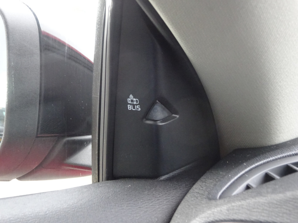 Volvo V40 cross country 2.0 d2 kinetic automaat 1e eigenaar / automaat / cl