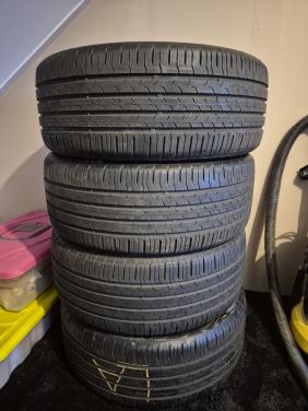 Set Continental Zomerbanden 225/45/R18 MO