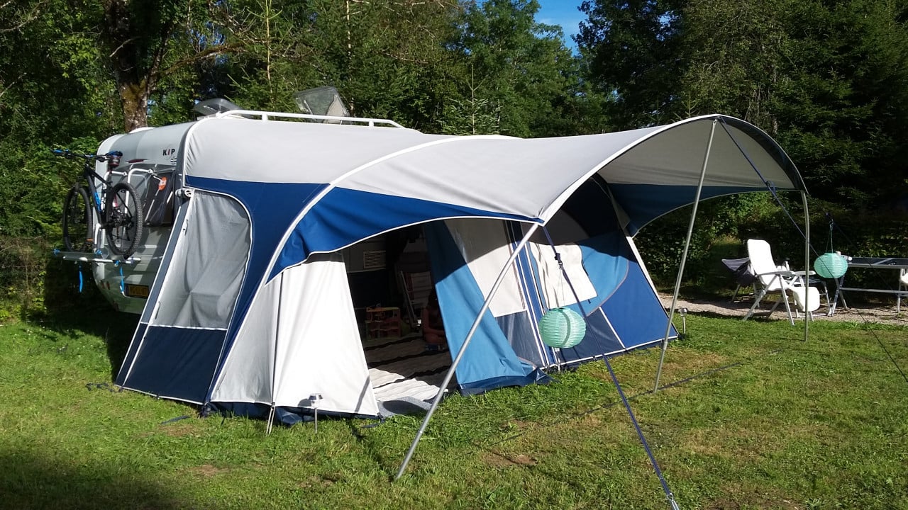 Voortent met luifel (boogstok)