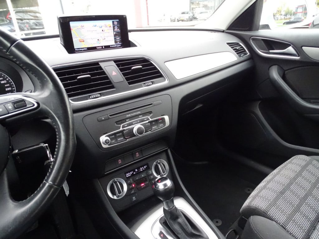 Audi Q3 2.0 tfsi quattro business edition automaat | navi | bluetooth