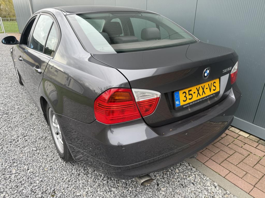 BMW 3-serie 320i 150pk executive sedan