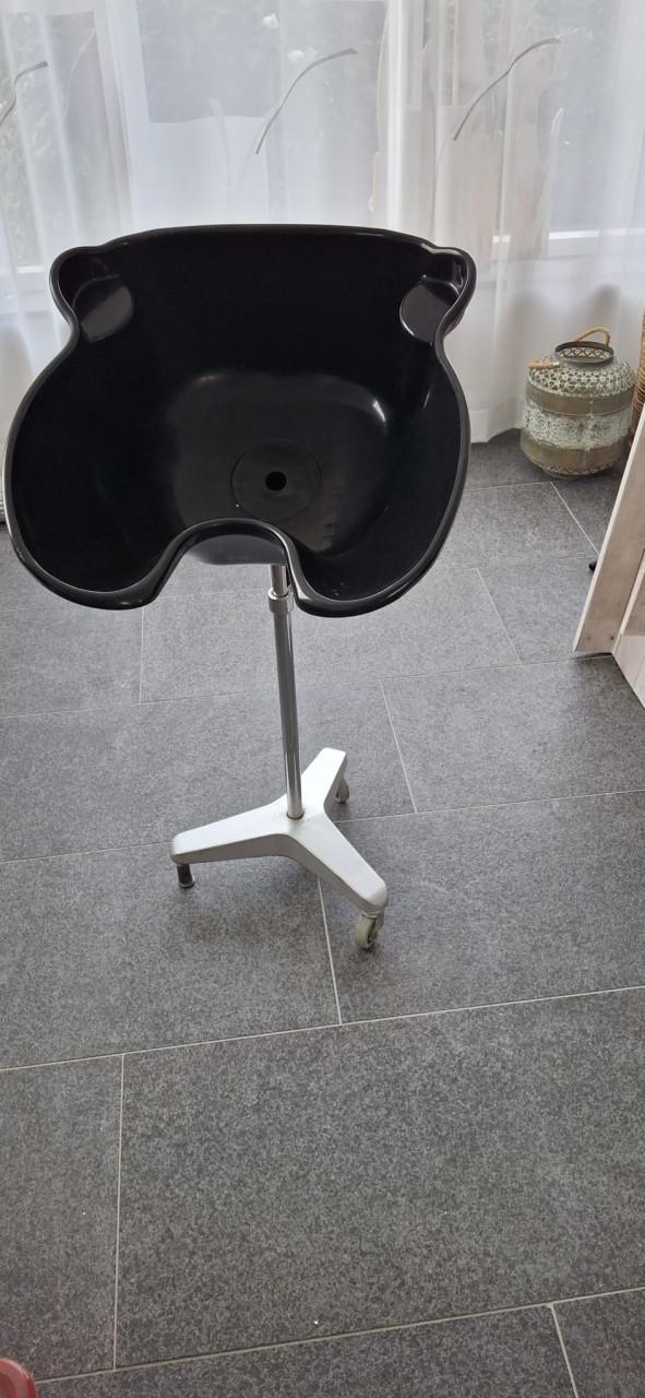 Kantelbare kapperswasbak