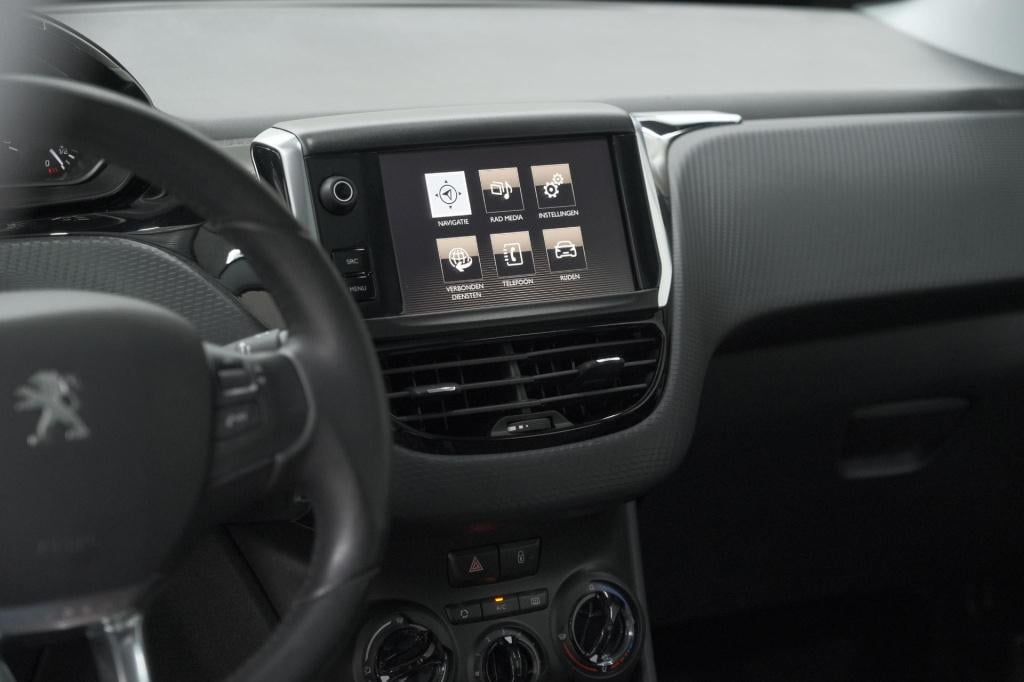 Peugeot 2008 puretech 110 blue lion | trekhaak | apple carplay | panoramada