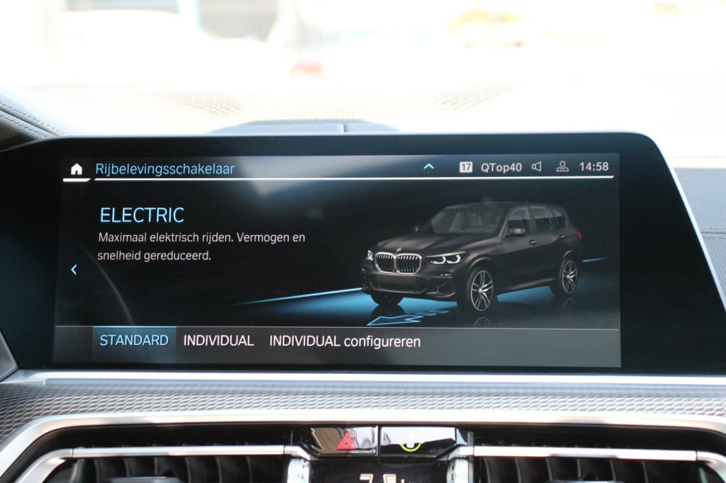 BMW X5 xdrive45e high executive m-sport | pano | luchtvering | 360 camera |