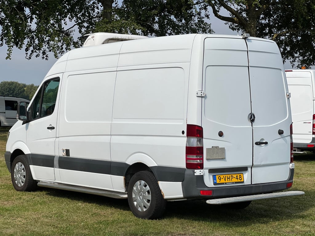 Mercedes-Benz Sprinter 311 2.2 cdi l2/h2 koelwagen // apk