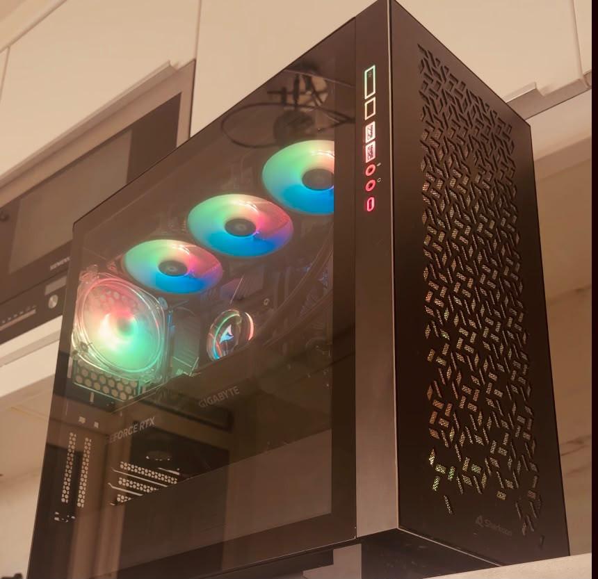 High-End Gaming PC | i7 14700KF • RTX 4070 • 32GB DDR5 • 2TB SSD