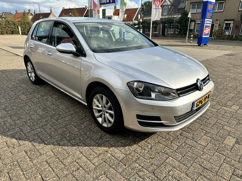 Volkswagen Golf 1.2 tsi trendline climate | adaptive cruise control | park 