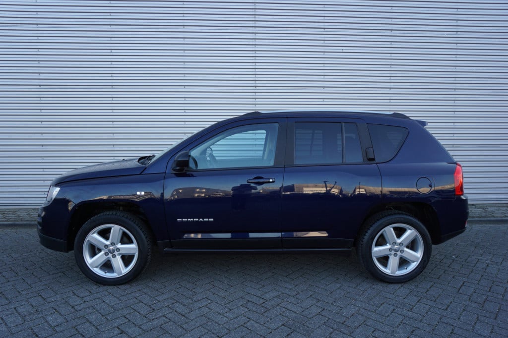 Jeep Compass 2.4 limited 4wd automaat airco / navi / cruise / elektr. ramen