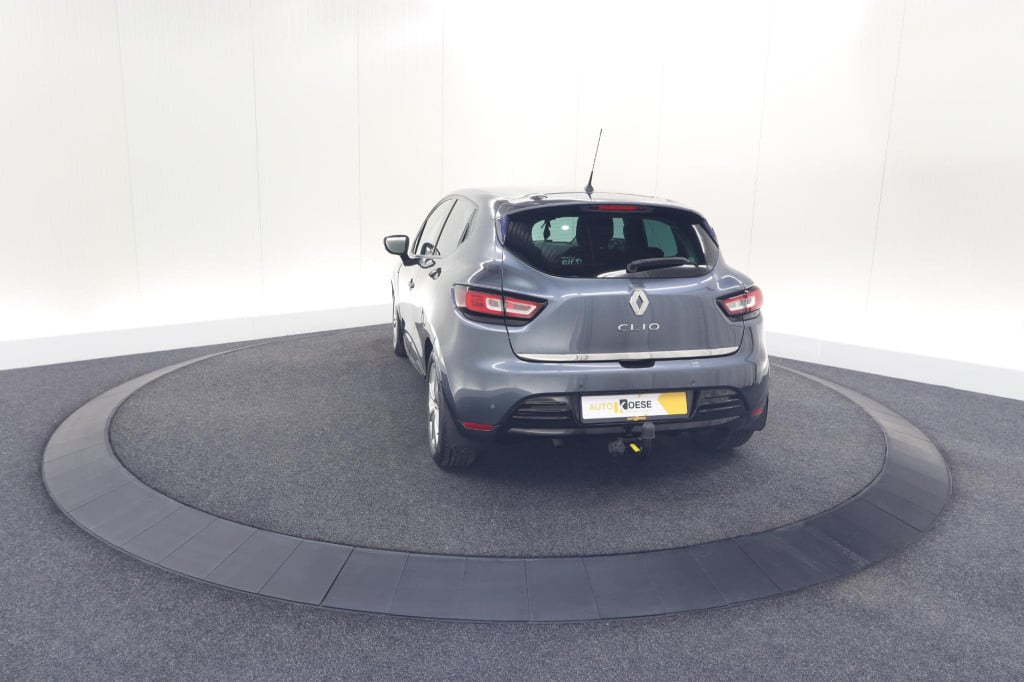 Renault Clio 1.2 limited | trekhaak | navigatie | parkeersensoren | climate