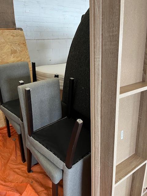 Eettafel met 4 stoelen