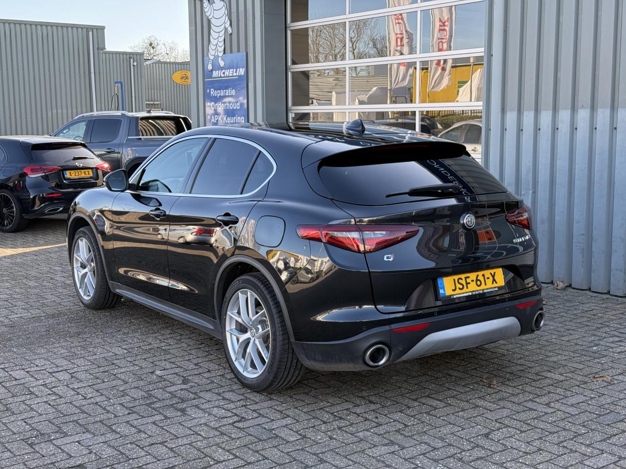Alfa Romeo Stelvio - 2.0 T AWD 280PK | Pano | Memory