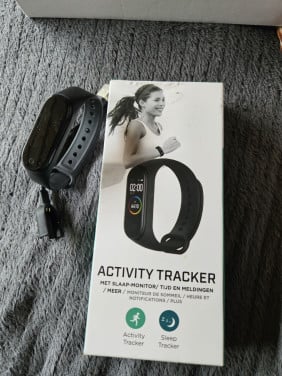 Nog nieuwe Xiaomi Mi Band 4 Activity en Fitness Smartwatch...