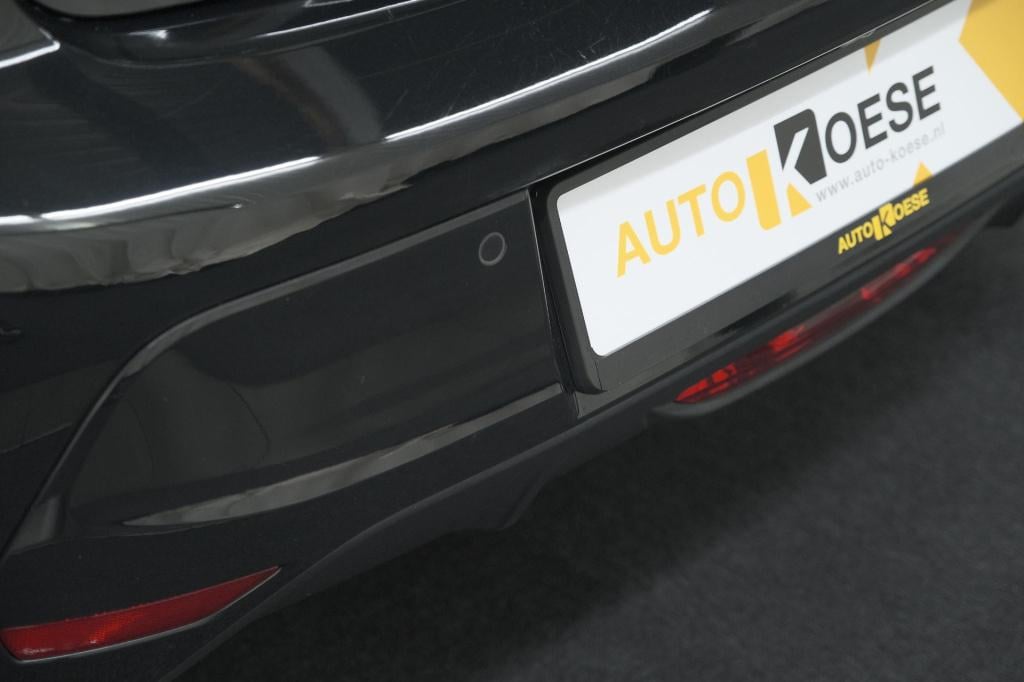 Peugeot 208 puretech 100 eat8 allure pack | keyless | camera | navigatie | 