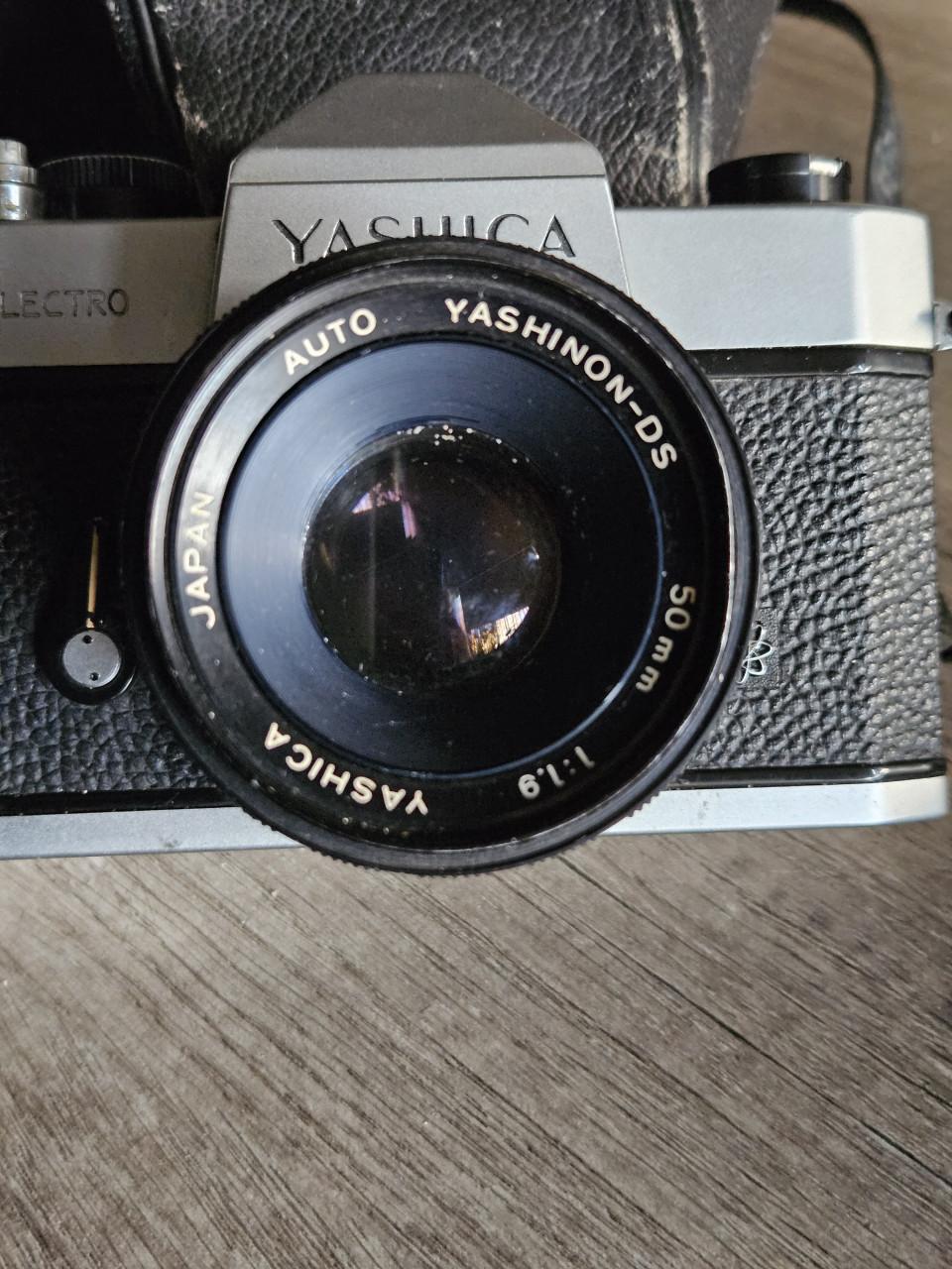 Vintage Yashica analoge spiegelreflex camera TL electro 35mm