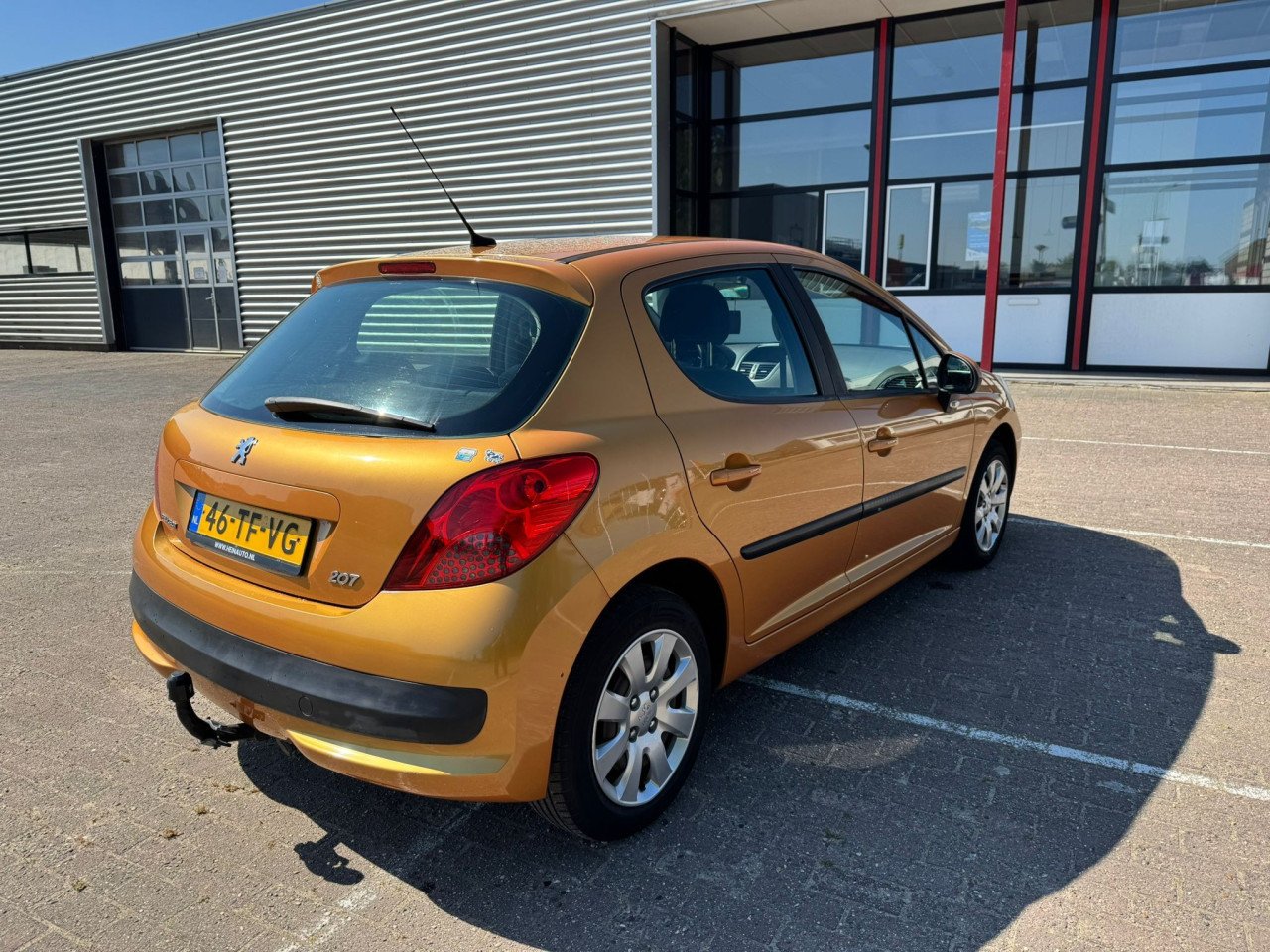 Peugeot 207 bj 2007 1600 euro