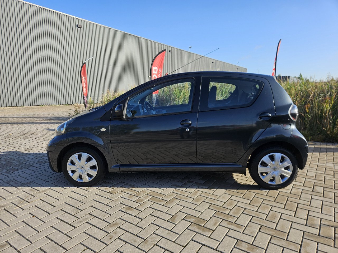 Zuinige TOYOTA AYGO 5drs COMFORT / NL AUTO / NAP / 78.111 km !!